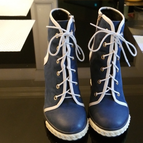 GLOSSI ANKLE HIGH SNEAKER - Picture 2 of 3